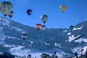 В небо над Швейцарией поднимается восемь десятков воздушных шаров. // chateau-doex.ch