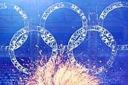 Изображение олимпийских колец - изюминка праздника. // gazeta.ru