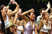 Loveparade привлекает тысячи гостей и участников. // berlin.de