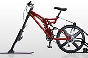 На этом велосипеде можно ездить по снегу и песку. // ktrakcycle.com