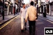 Обложка диска (What's The Story) Morning Glory группы Oasis // amazon.com