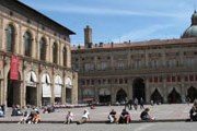 В Болонье туристам предложат бесплатные экскурсии. // grady.ru
