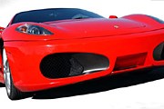 Прокатиться на Ferrari и побывать пилотом Формулы-1 можно будет в ОАЭ. // ferrariworld.com