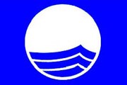 Список итальянских пляжей, удостоенных "Голубых флагов" качества, значительно расширился. // Google.com