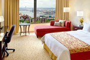 Женского этажа в отеле Marriott не будет. // Lenta.ru/brooklyncruiseguide.com