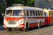 Экскурсии проходят на автобусах Skoda 706 RTO. // tramvaj.wz.cz