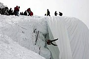Ледники укрывают также в Швейцарии и Австрии. // merinet.com