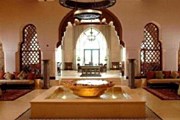 Роскошный интерьер отеля выдержан в арабском стиле. // ДТКМ-Москва