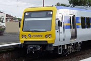 Пригородный поезд в Мельбурне // SimonEast