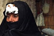 Туристам нравятся плоды труда бедуинских женщин. // S.Mykhalchuk