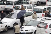 Французские таксисты перекрыли улицы. // libcom.org