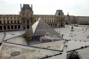 Несмотря на забастовку, Лувр открыт для туристов. // challenges.fr