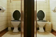 Ресторанные туалеты заменят общественные. // GettyImages