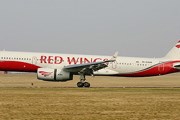 Самолет Ту-204 авиакомпании Red Wings // Airliners.net