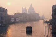 Власти Венеции заботятся о городе. // JupiterImages/East News