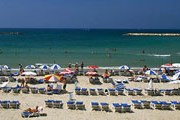 Израилю нужны благоустроенные пляжи. // travel.aolcdn.com