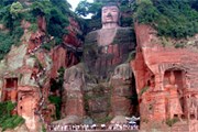 71-метровая статуя Будды в Лэшане // Wikipedia