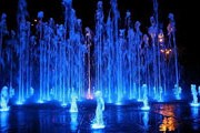 Световой фонтан стал популярной достопримечательностью Торуня. // Патрик Карбовский