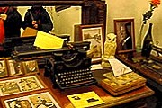 В музее прдставлены предметы, расказывающие о писателе. // dombulgakova.ru