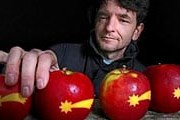 Яблоки пользуются спросом у покупателей. // ilovecz.ru