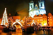 В Чехии устанавливают рождественские елки. // stopin-praha.cz