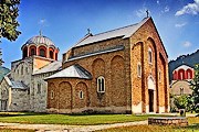 Монастырь Студеница - один из самых известных в Сербии. // flickr.com