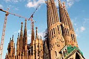Sagrada Familia – достопримечательность Барселоны. // buytaert.net