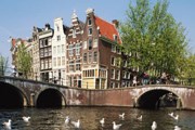 Каналы - важнейшая достопримечательность Амстердама. // GettyImages