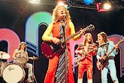 Песня группы Slade - под запретом. // bbc.co.uk