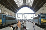 Поезда на вокзале Будапешта никуда не едут. // Railfaneurope.net