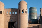 Ташкент, Самарканд, Бухара и Хива превращают Узбекистан в настоящий туристический оазис. // Wikipedia