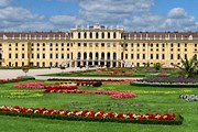 Дворец Шенбрунн - одна из самых посещаемых достопримечательностей Вены. // wikipedia.org