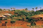 Отель Al Maha Desert Resort&Spa расположен в настоящей пустыне. // al-maha.com