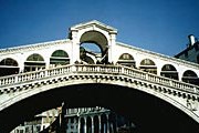 Венеция переполнена туристами. // Travel.ru