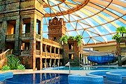 Гости отеля получают безлимитный билет в аквапарк. // splendia.com