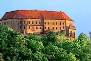 Замок открыт для посетителей. // vylety.kdykde.cz