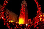 Венеция приглашает встретить Новый год массовым поцелуем. // veniceholidayforfamily.com