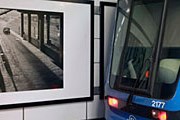 Фотовыставка на станции Mariatorget продлится год. // sl.se