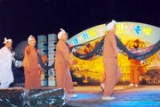 Танец рыбаков на фестивале Чхвенамдан. // visitkorea.or.kr