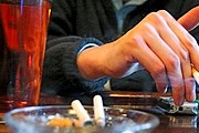 В ресторанах Польши разрешат курить. // daylife.com