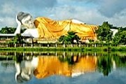 Гигантский Будда – достопримечательность Мьянмы. // Pierre-Elie de Pibrac