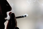 В Чехии разрешат курить на остановках. // wordpress.com
