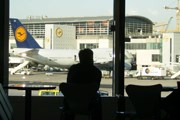 В аэропортах скопились пассажиры с просроченными визами. // Travel.ru
