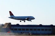 Самолет приземляется в лондонском аэропорту Gatwick. // Travel.ru