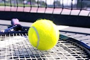 Гостей отеля именитые спортсмены научат играть в теннис. // allposters.com