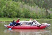 Отдыхающим на воде туристам нужны оборудованные стоянки. // ellada-str.ru