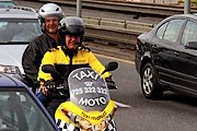 Мототакси - экономичный и быстрый вид транспорта. // taxi-moto.cz