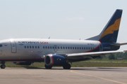 Самолет "Донавиа" в аэропорту Сочи // Travel.ru