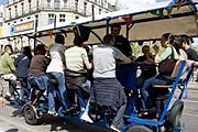 "Пивной велосипед" на амстердамской улице // inquisitr.com