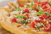 Гости фестиваля смогут попробовать разные виды пиццы. // blogs.ocweekly.com